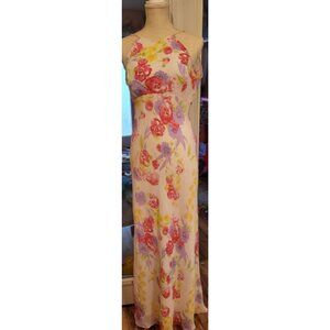 Dress R wear size 9 long floral flowing dress